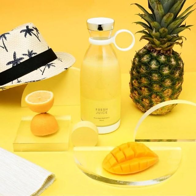 FreshBlend™ Portable Wireless Mini Juicer Bottle